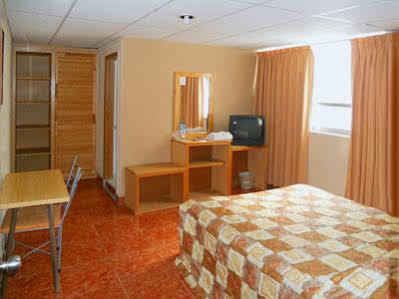 Hotel Plaza El Dorado Pachuca Екстер'єр фото